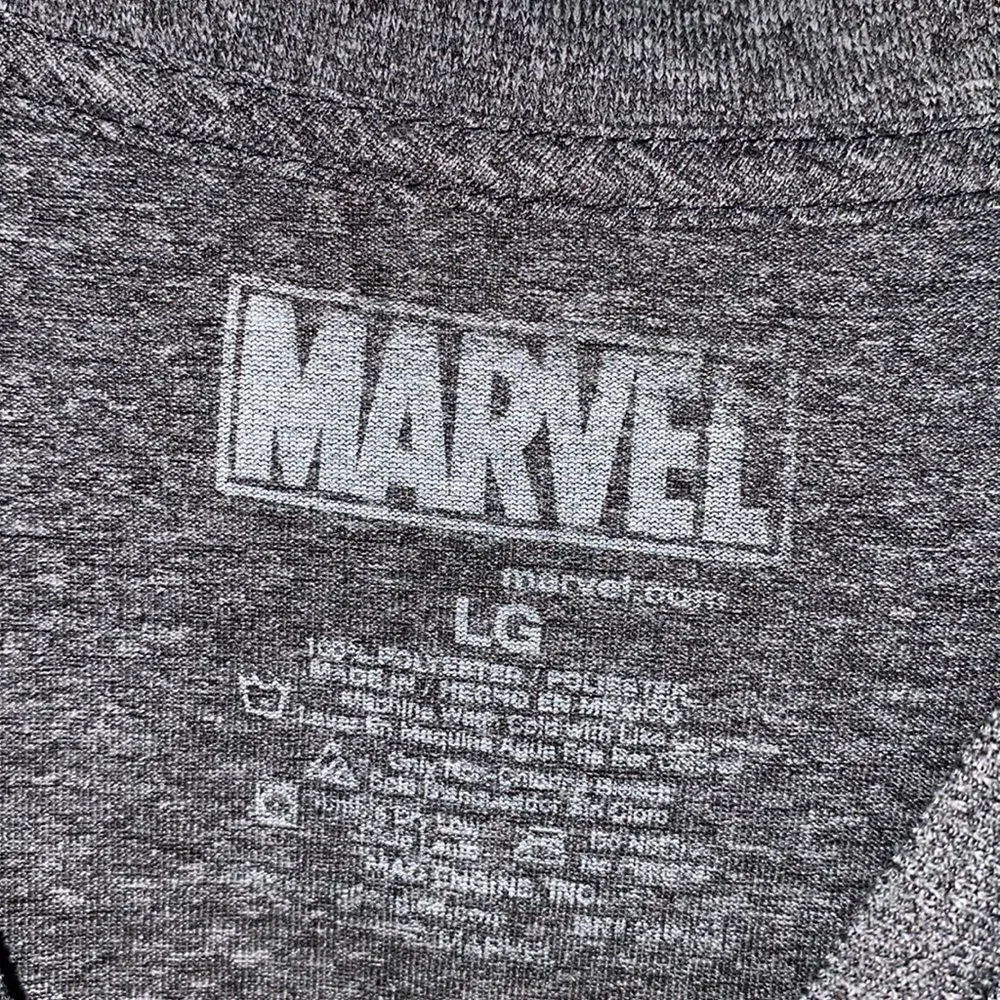Men’s‎ Marvel Captain Awesome Shirt size Large